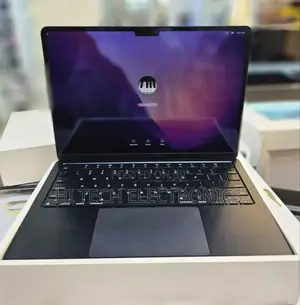 Photo - New Laptop Apple MacBook Air 2022 M2 8GB Apple M2 SSD 256GB