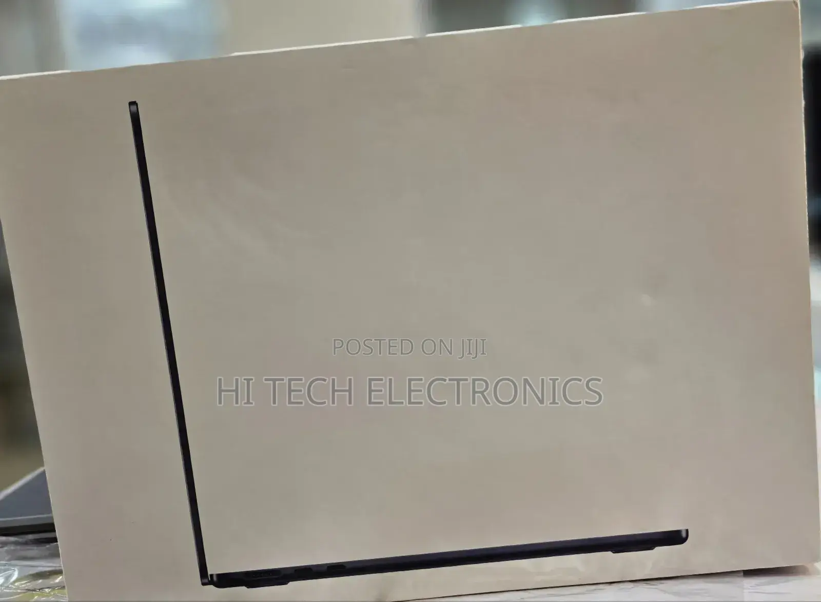 New Laptop Apple MacBook Air 2022 M2 8GB Apple M2 SSD 256GB