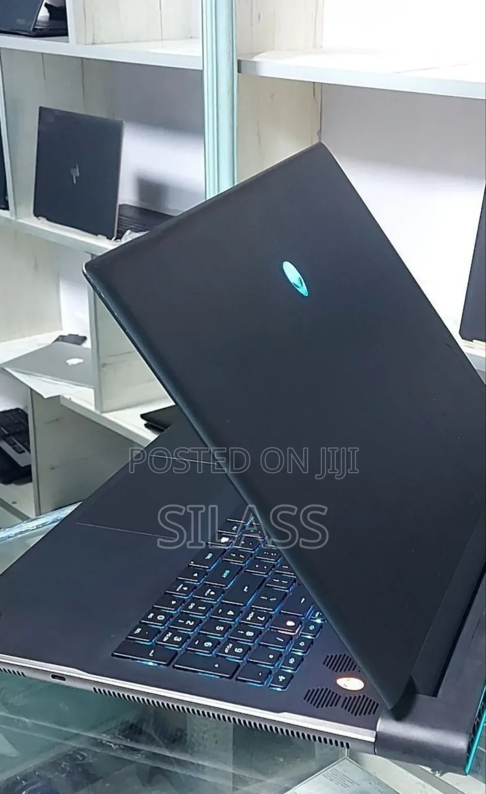 New Laptop Alienware M17x R2 24GB AMD Ryzen 7 SSD 1T
