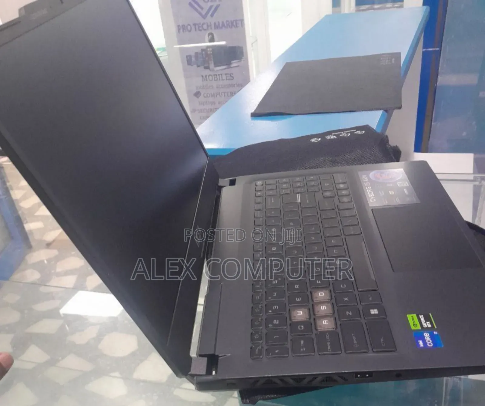 New Laptop MSI Pulse GL66 16GB Intel Core I7 SSD 512GB