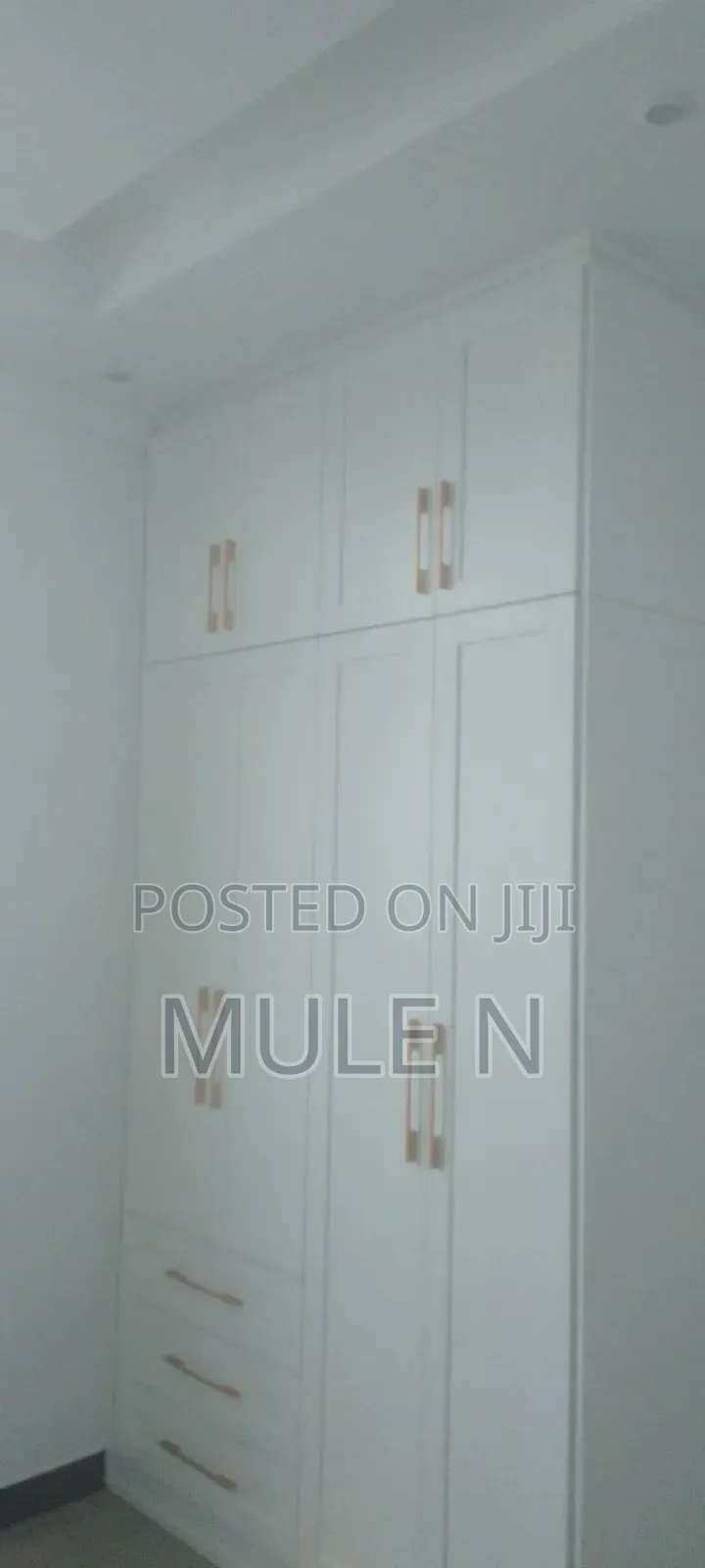 Furnished 6bdrm House in Around Ayat Square, Yeka for sale