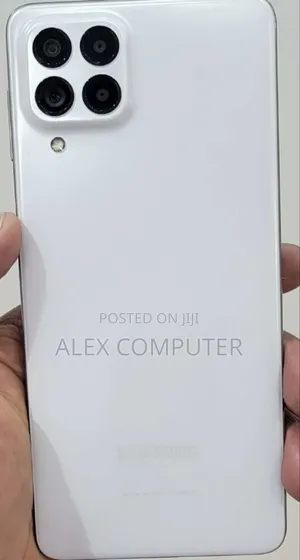 New Samsung Galaxy M53 128 GB Silver