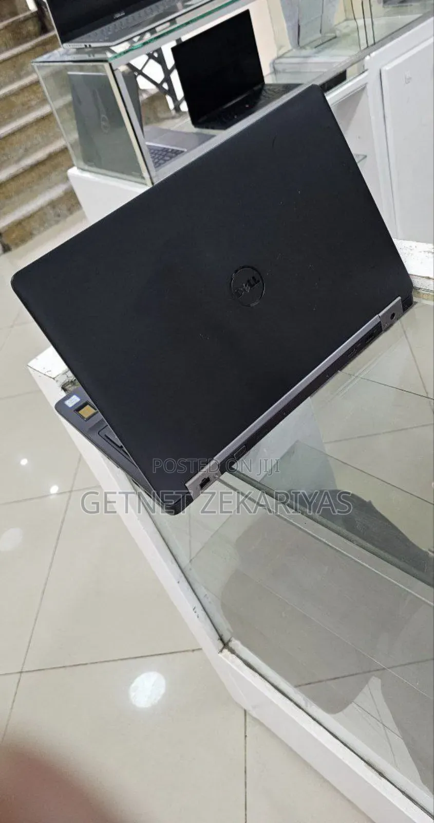 New Laptop Dell Precision 15 3520 16GB Intel Core I7 SSD 512GB