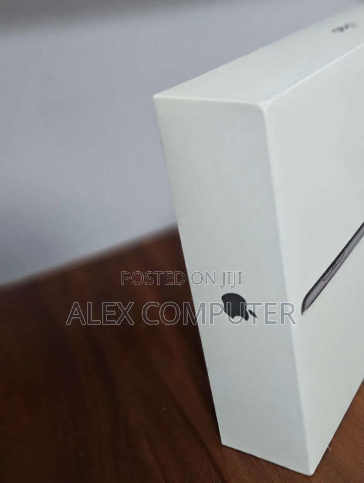 New Apple iPad 10.2 (2019) 64 GB Silver