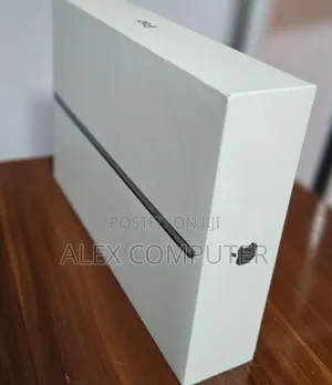 New Apple iPad 10.2 (2019) 64 GB Silver