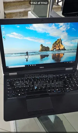 Photo - New Laptop Dell Precision 15 3520 16GB Intel Core I7 SSD 512GB