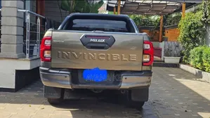 New Toyota Hilux 2022 Gray