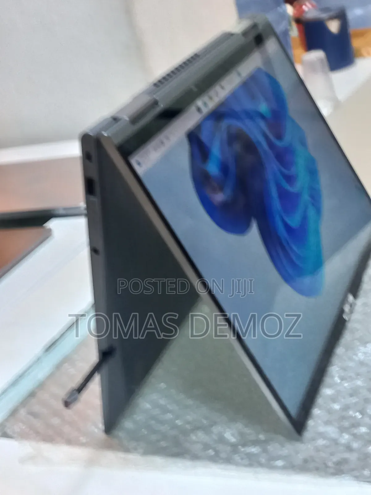 New Laptop Lenovo ThinkPad X1 Yoga Gen 8 32GB Intel Core I7 SSD 512GB