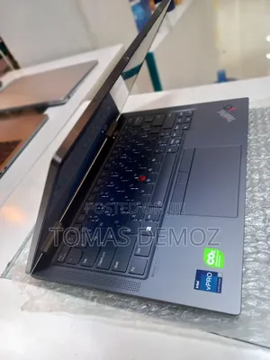 New Laptop Lenovo ThinkPad X1 Yoga Gen 8 32GB Intel Core I7 SSD 512GB