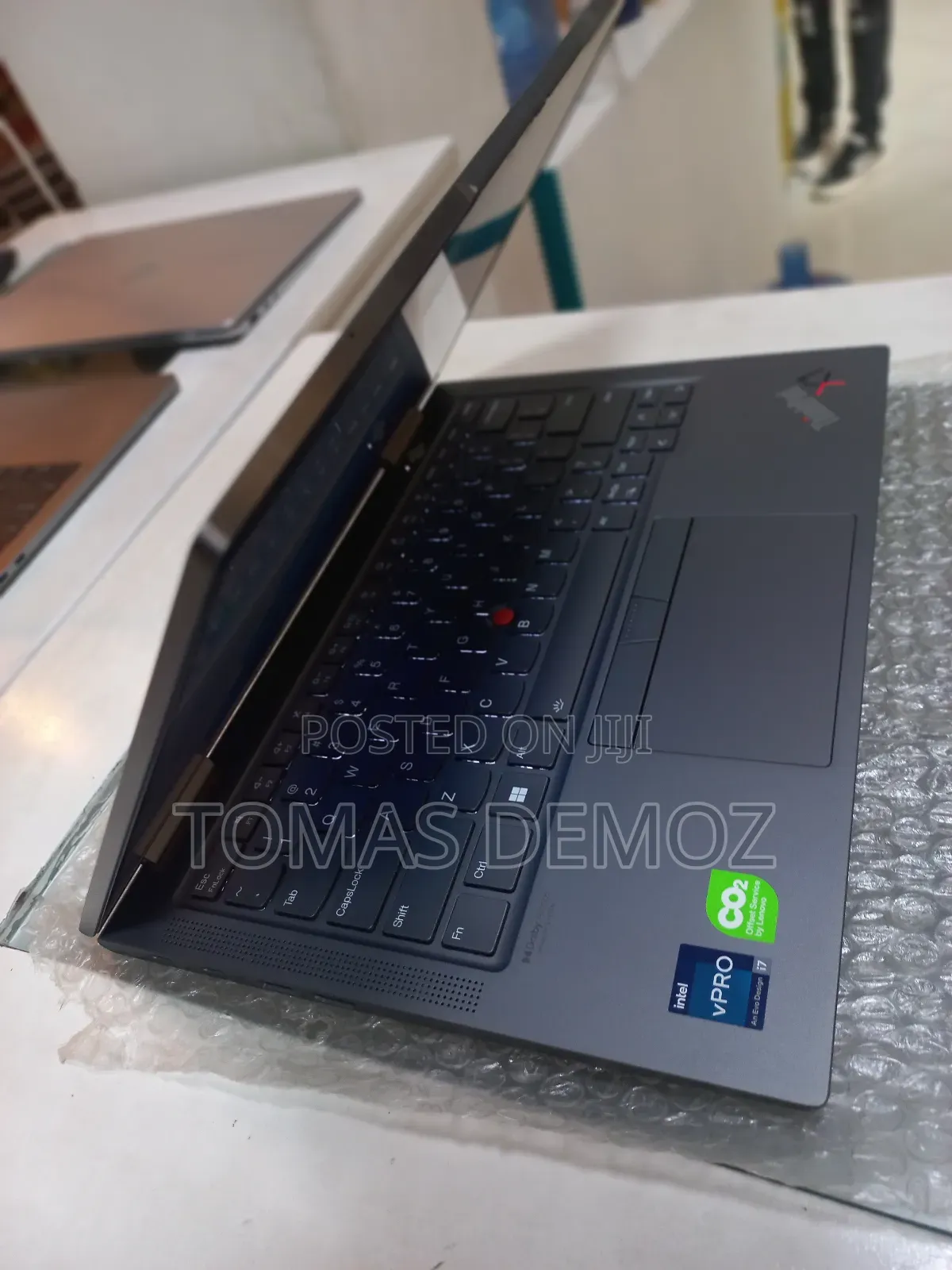 New Laptop Lenovo ThinkPad X1 Yoga Gen 8 32GB Intel Core I7 SSD 512GB