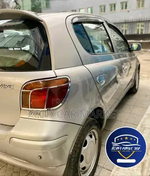 Toyota Yaris 2004 Gray