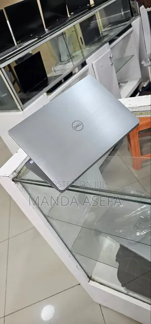 New Laptop Dell 8GB Intel Core I5 SSD 256GB