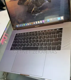 Photo - New Laptop Apple MacBook Pro 2018 16GB Intel Core I7 SSD 512GB