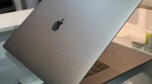 New Laptop Apple MacBook Pro 2018 16GB Intel Core I7 SSD 512GB