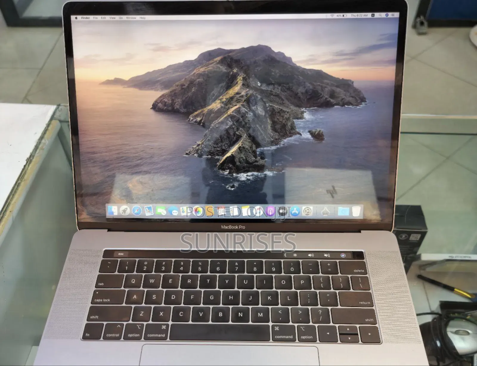 New Laptop Apple MacBook Pro 2018 16GB Intel Core I7 SSD 512GB