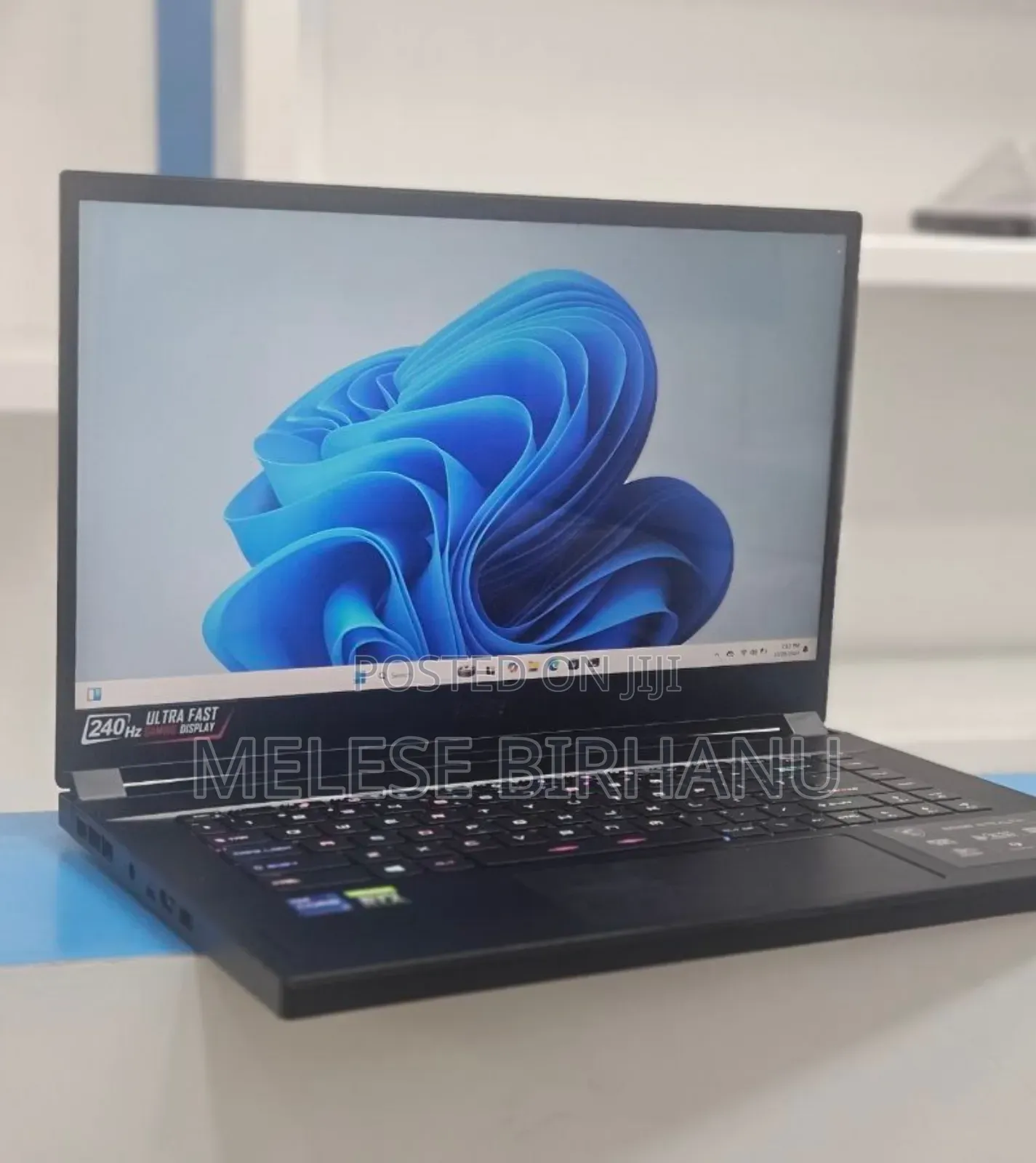 New Laptop MSI GS66 Stealth 10UG 32GB Intel Core I7 SSD 1T