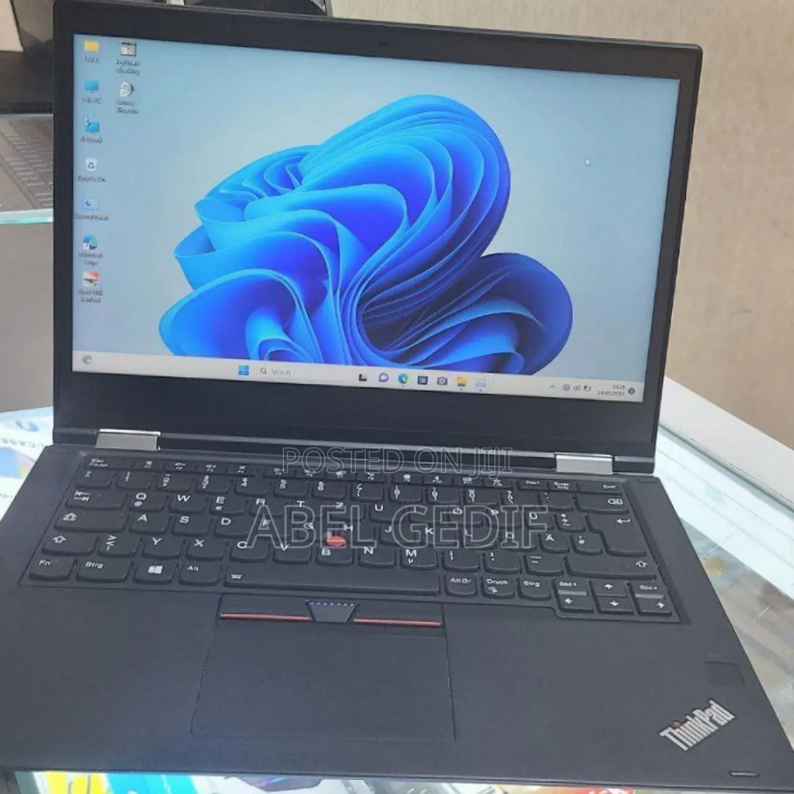 New Laptop Lenovo ThinkPad Yoga 370 16GB Intel Core I5 SSD 512GB
