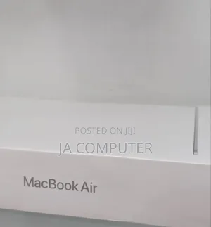 Photo - New Laptop Apple MacBook Air 2022 M2 8GB Apple M2 SSD 512GB