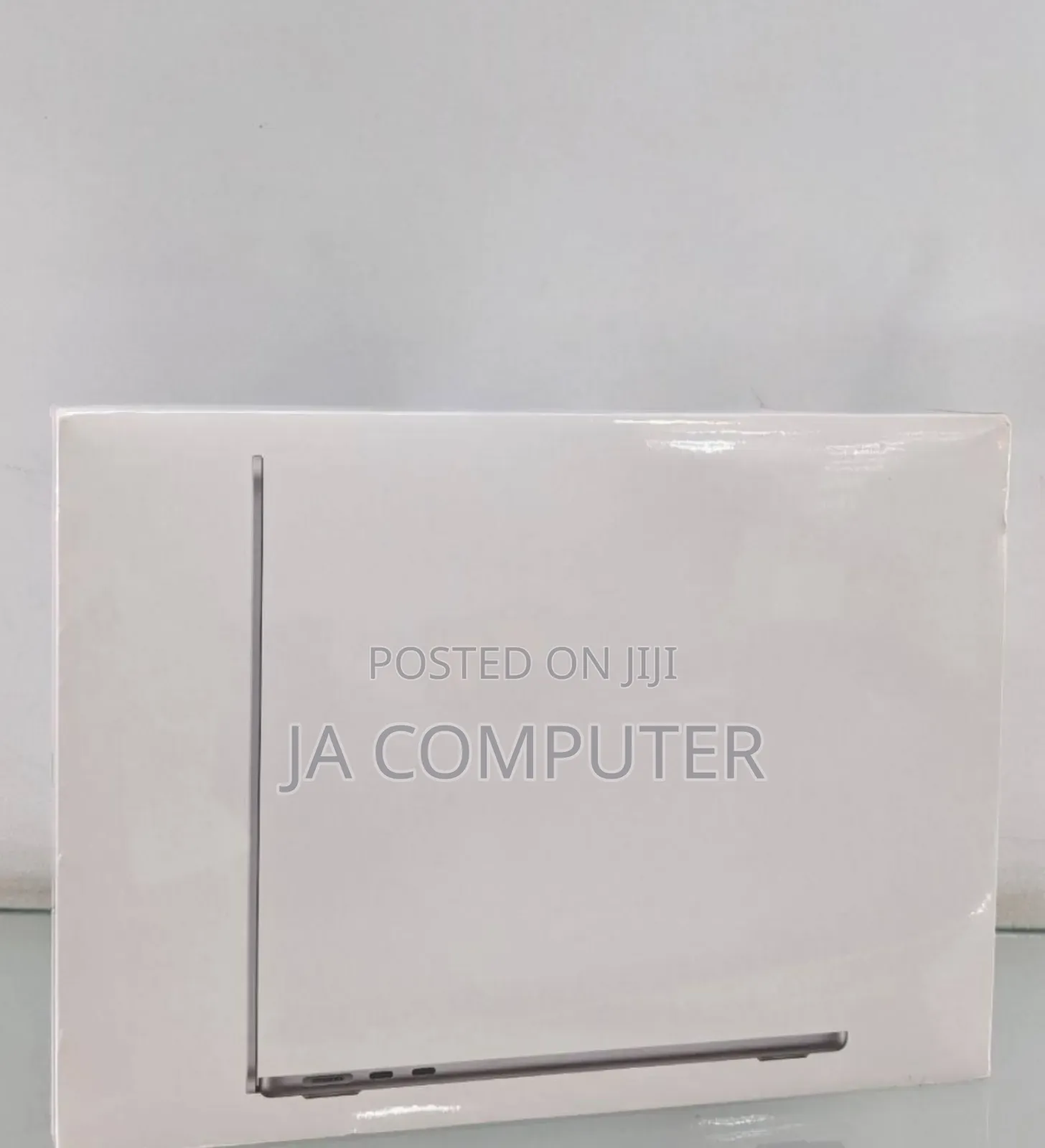 New Laptop Apple MacBook Air 2022 M2 8GB Apple M2 SSD 512GB