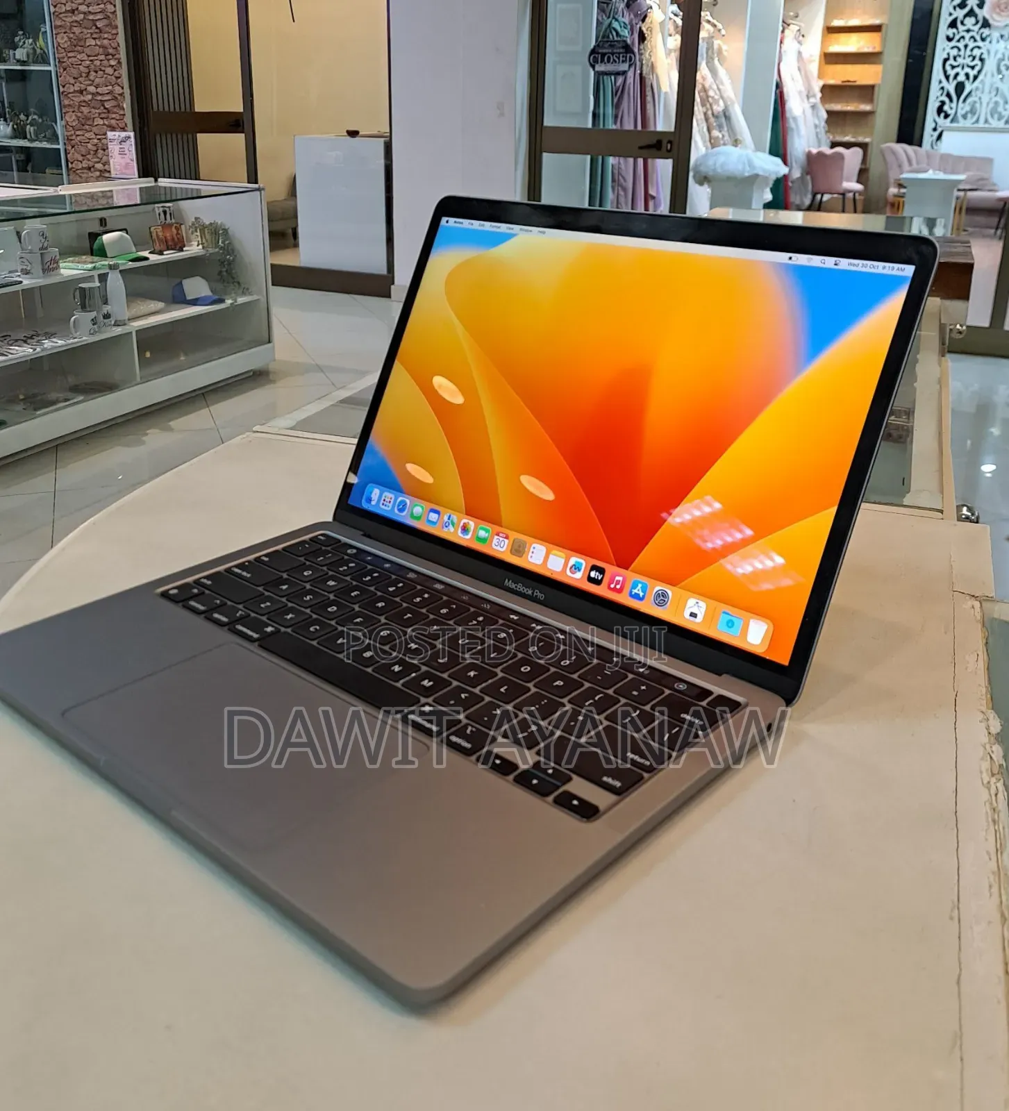 New Laptop Apple MacBook Pro M1 8GB Apple M1 Pro SSD 256GB