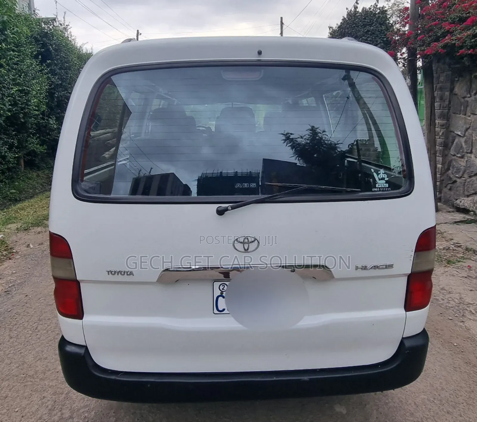 Toyota HiAce 2011 White