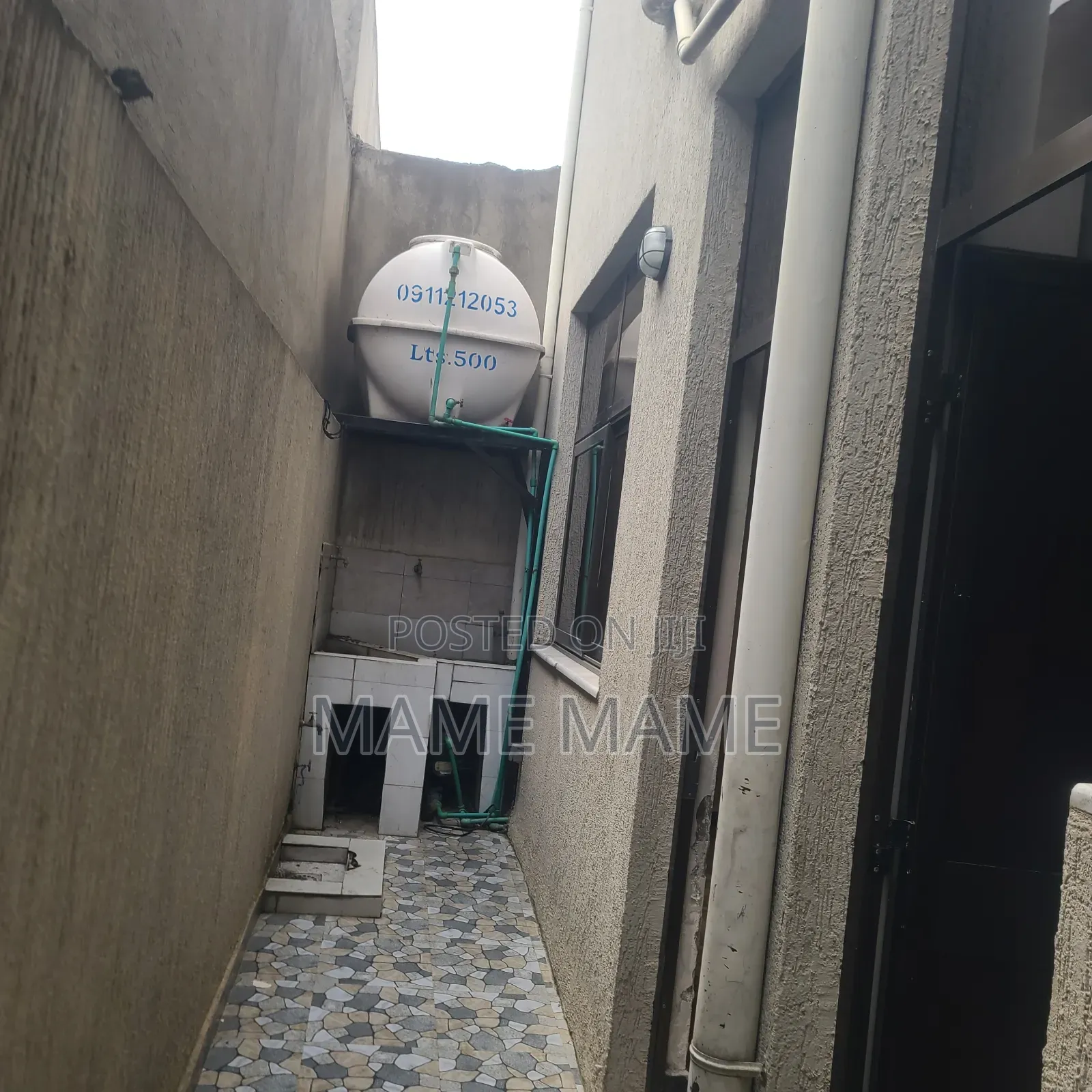 5bdrm House in Addis Abeba, Bole for rent