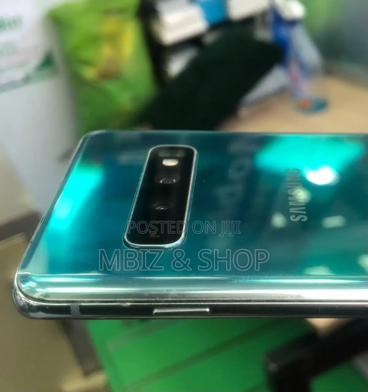 New Samsung Galaxy S10 128 GB Green