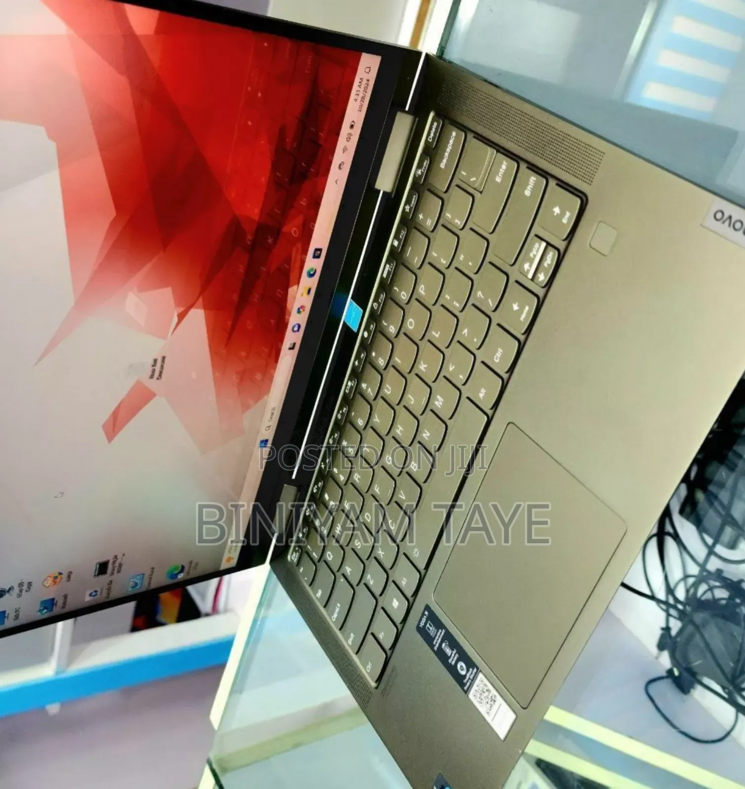 New Laptop Lenovo Yoga 730 12GB Intel Core I5 SSD 512GB