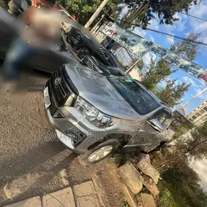 Toyota Hilux 2019 Gray