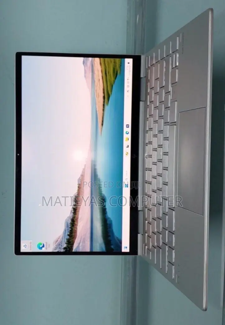 New Laptop HP Envy X360 8GB Intel Core I7 SSD 1T