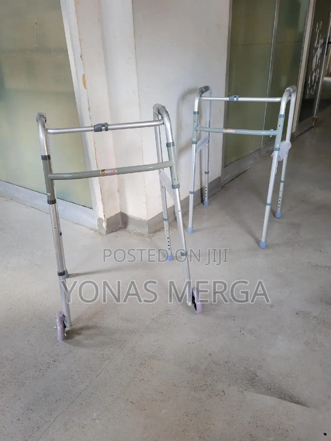 Walkerወከር+Easy Movement and Rotation፮¿Walker፰¡Lever Brakes