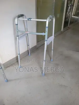 Photo - Walker/Maximum Safety and Comfort■Walker/Balance the Body.