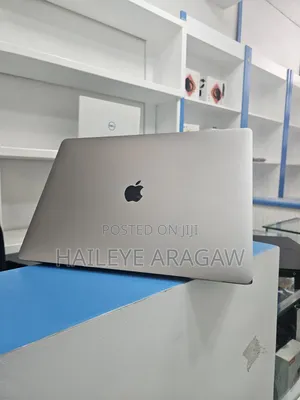 Photo - New Laptop Apple MacBook Pro 2018 32GB Intel Core I9 SSD 512GB