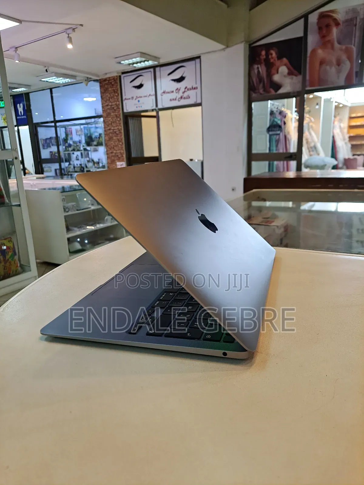 New Laptop Apple MacBook Air 2020 8GB Intel Core I5 SSD 256GB