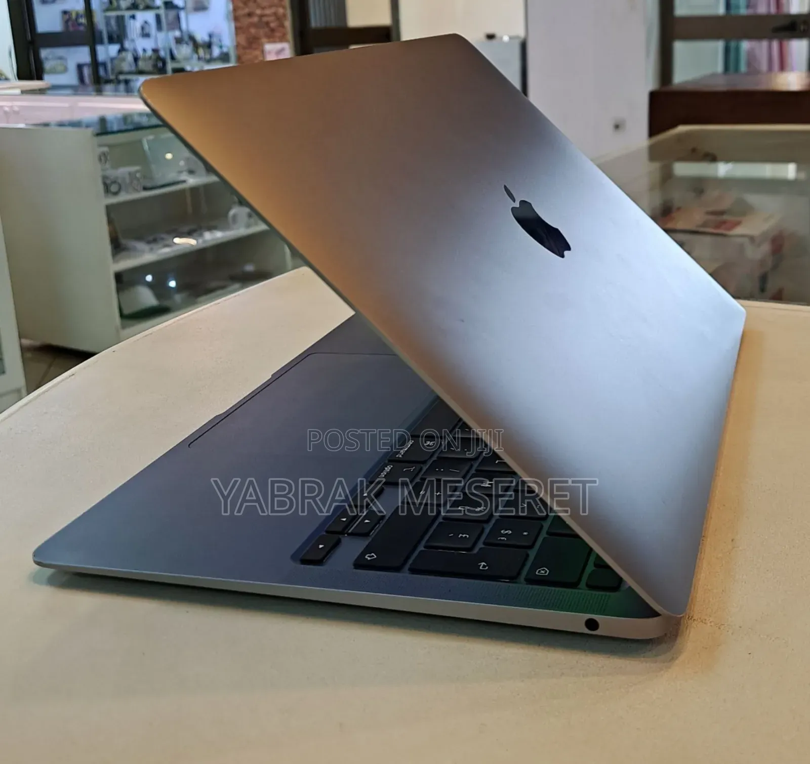 New Laptop Apple MacBook Air 2020 8GB Intel Core I5 SSD 256GB