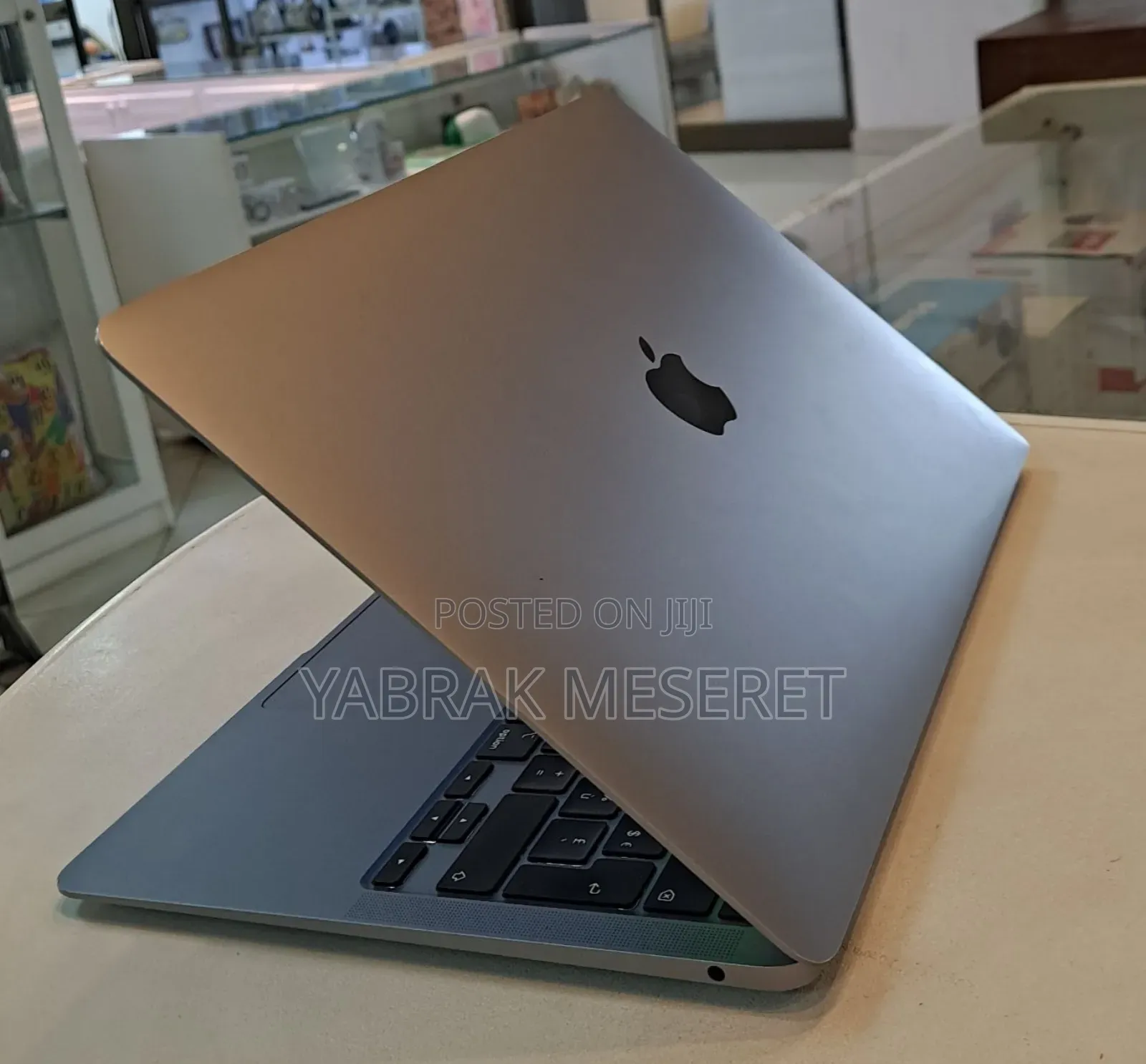 New Laptop Apple MacBook Air 2020 8GB Intel Core I5 SSD 256GB