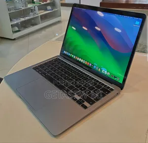 New Laptop Apple MacBook 2020 8GB Intel Core I5 SSD 256GB