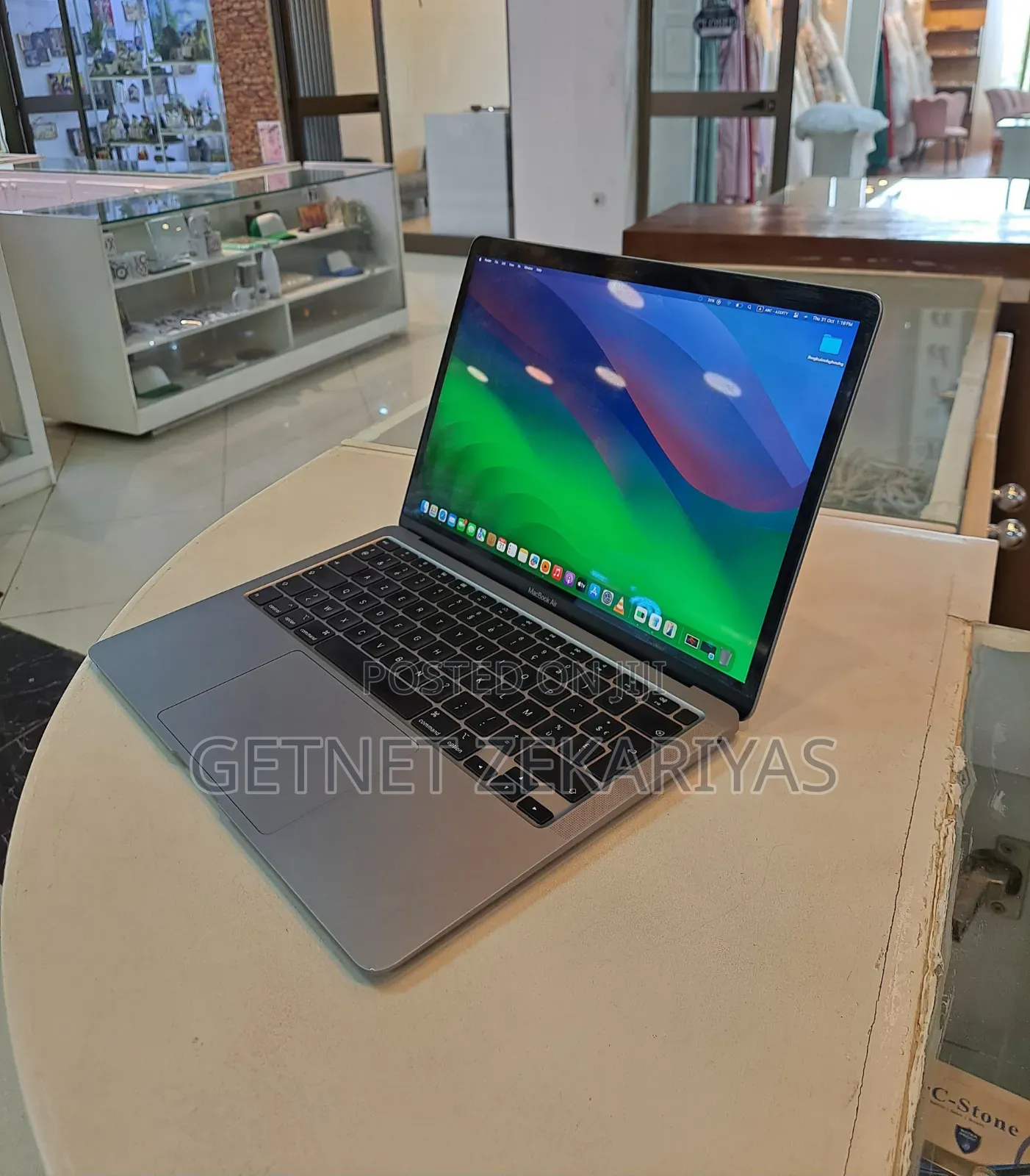 New Laptop Apple MacBook Air 2020 8GB Intel Core I5 SSD 256GB