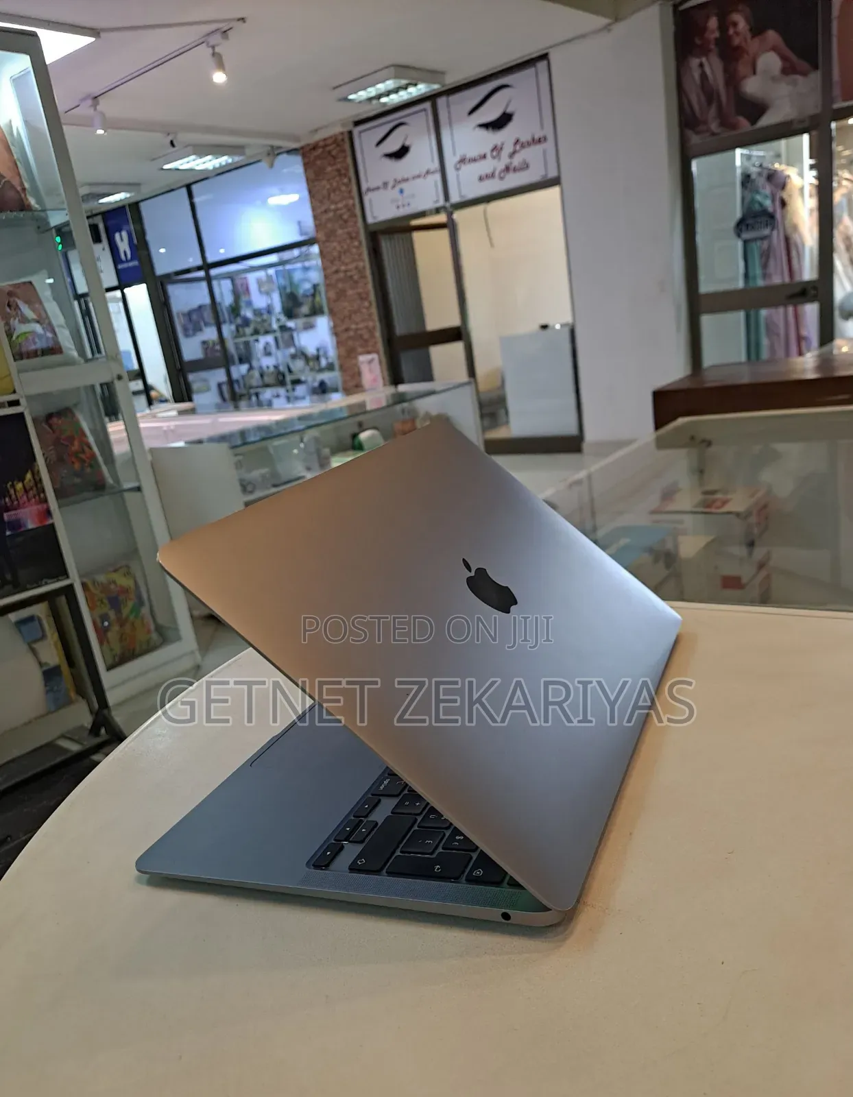 New Laptop Apple MacBook Air 2020 8GB Intel Core I5 SSD 256GB