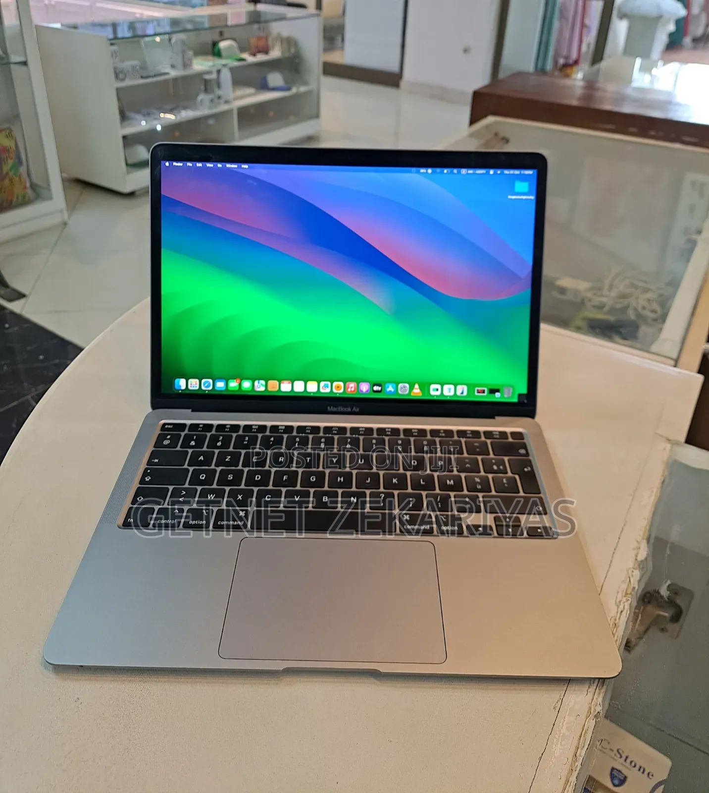 New Laptop Apple MacBook Air 2020 8GB Intel Core I5 SSD 256GB