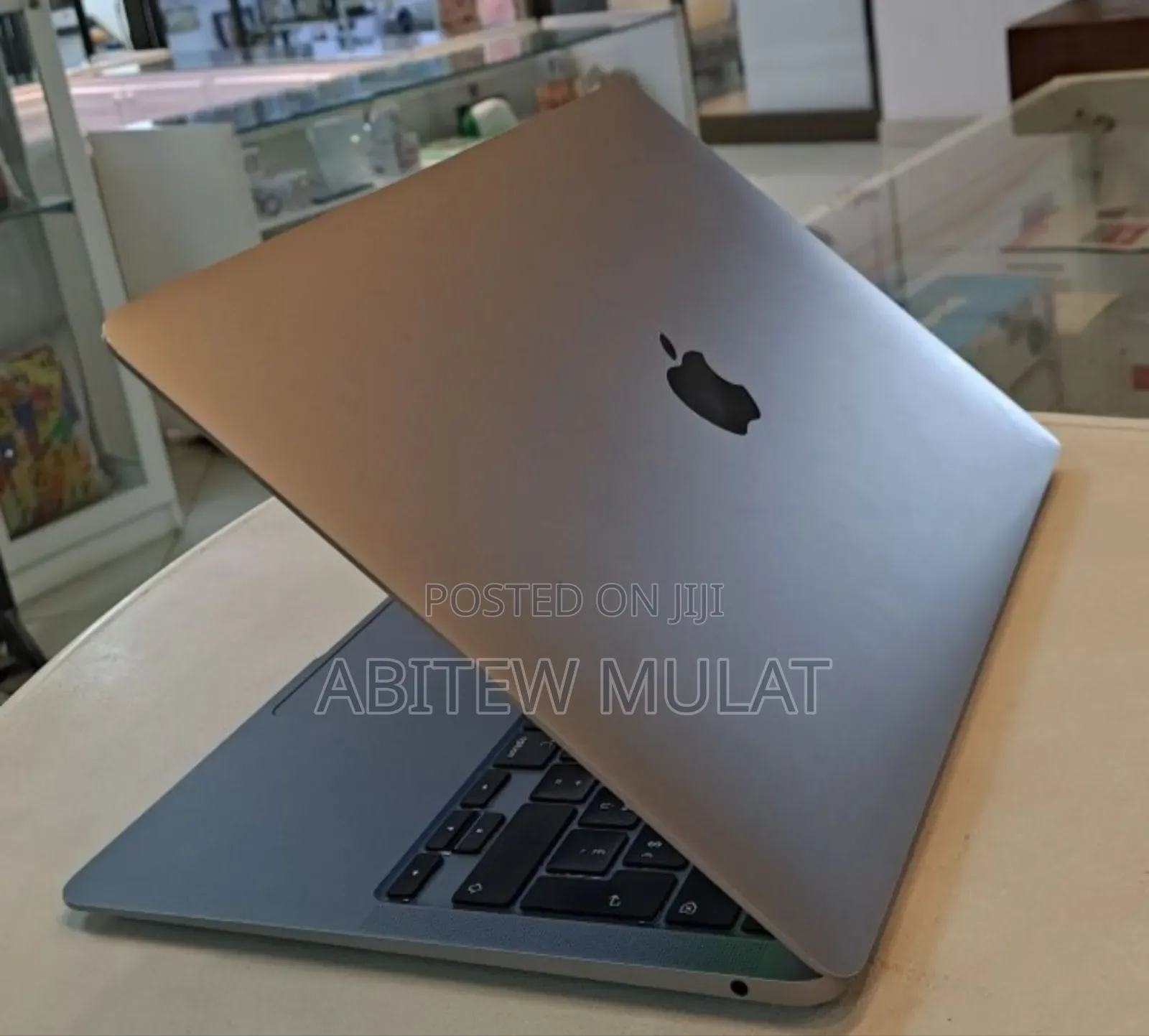 New Laptop Apple MacBook Air 2020 8GB Intel Core I5 SSD 256GB