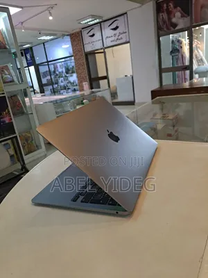 New Laptop Apple MacBook Air 2020 8GB Intel Core I5 SSD 256GB