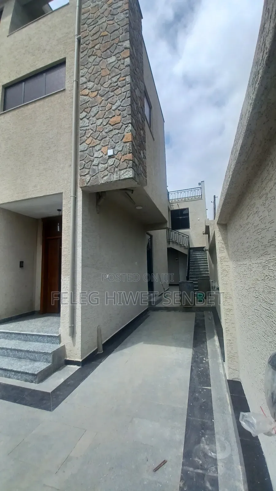 Furnished 7bdrm Villa in አአ, Bole for rent