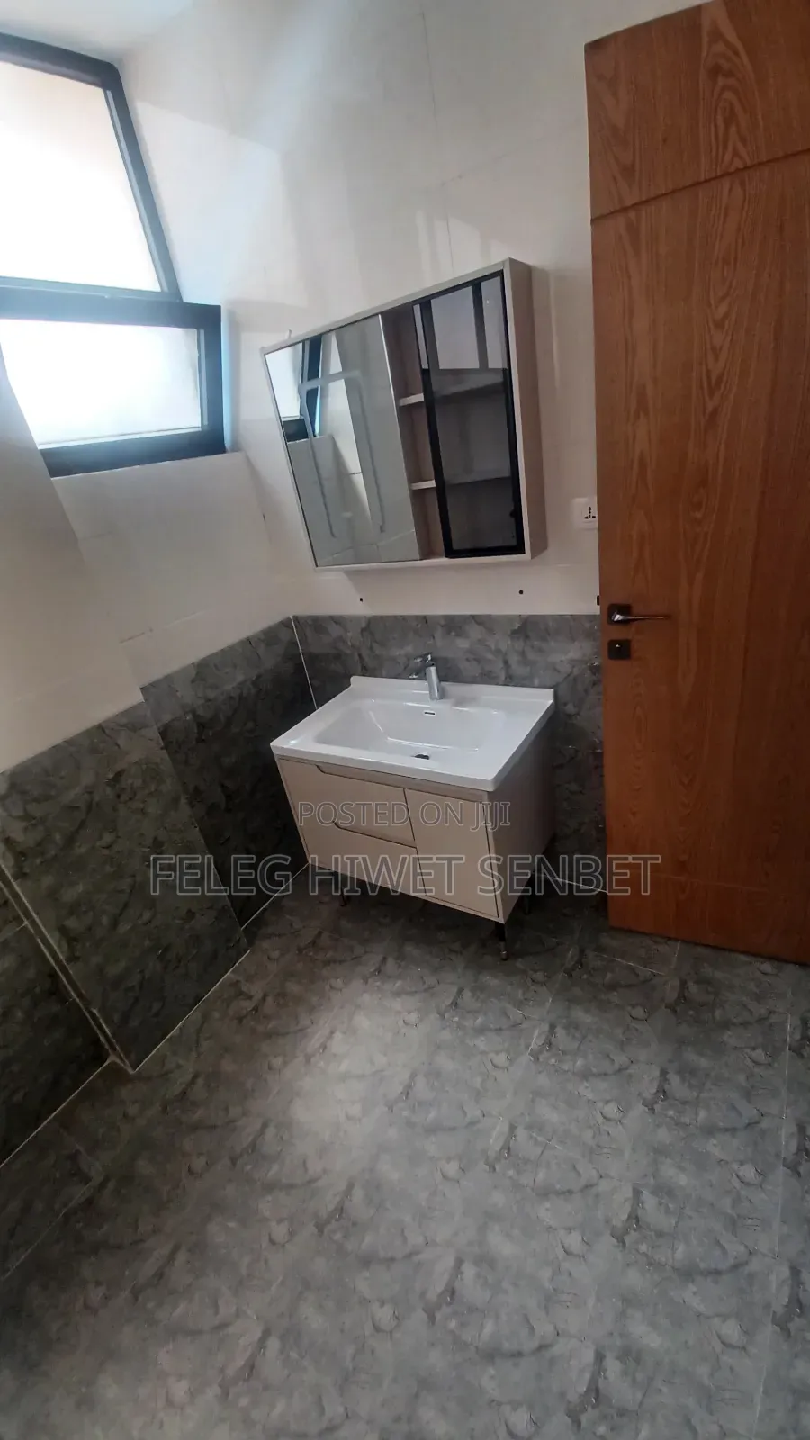 Furnished 7bdrm Villa in አአ, Bole for rent