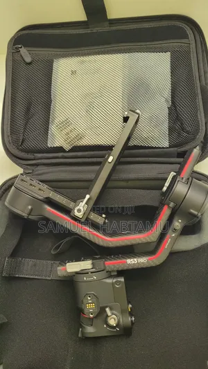 Photo - DJI Rs 3 PRO Gimbal