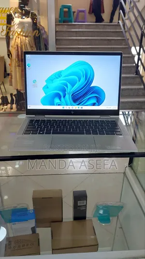 Photo - New Laptop HP 16GB Intel Core I7 SSD 512GB