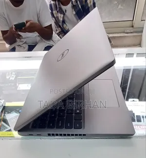 New Laptop Dell G15 5535 16GB Intel Core I5 SSD 256GB