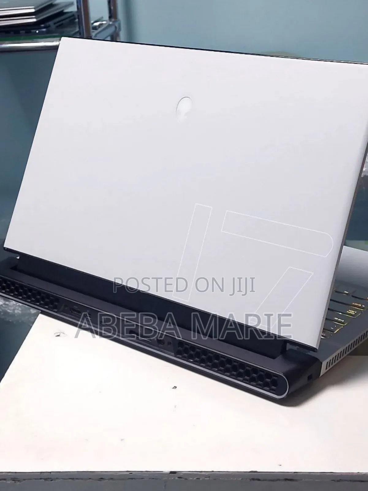 New Laptop Alienware M17x R2 16GB Nvidia SSD 1T