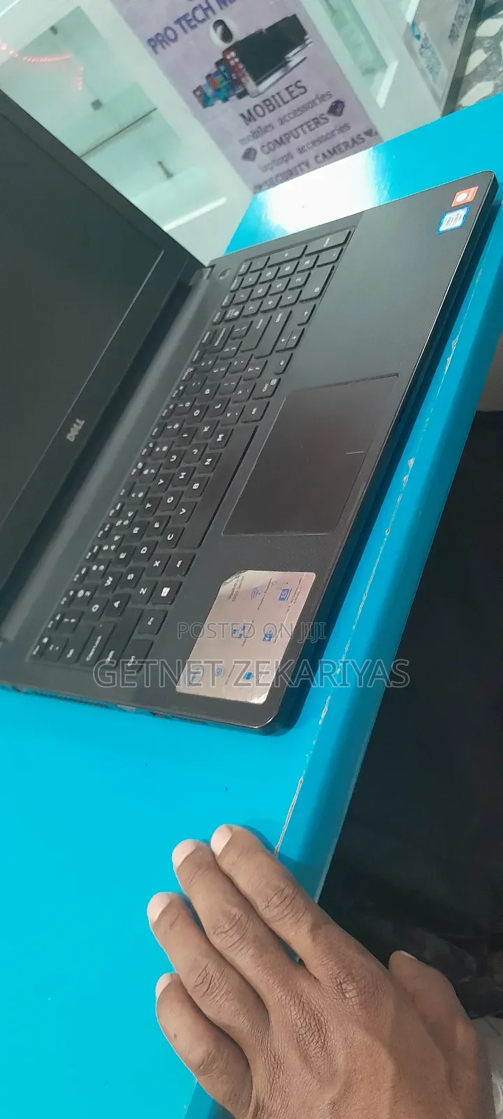 New Laptop Dell Vostro 15 3000 4GB Intel Core i5 HDD 1T