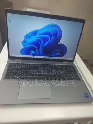 New Laptop Dell 16GB Intel Core I7 SSD 256GB